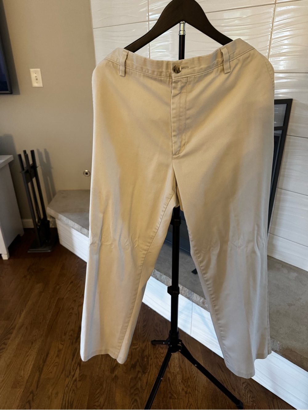 Dockers Men's Khaki Straight-Leg Chinos - Light Beige 38x30